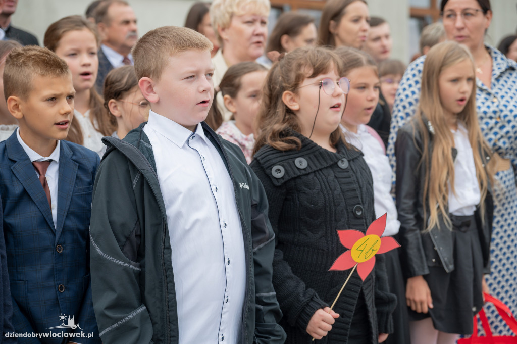 Rozpoczęcie roku szkolnego w SP nr 1 Brześć Kujawski