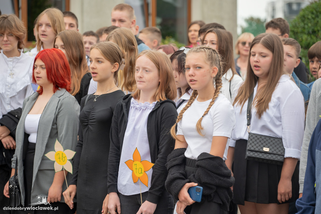 Rozpoczęcie roku szkolnego w SP nr 1 Brześć Kujawski