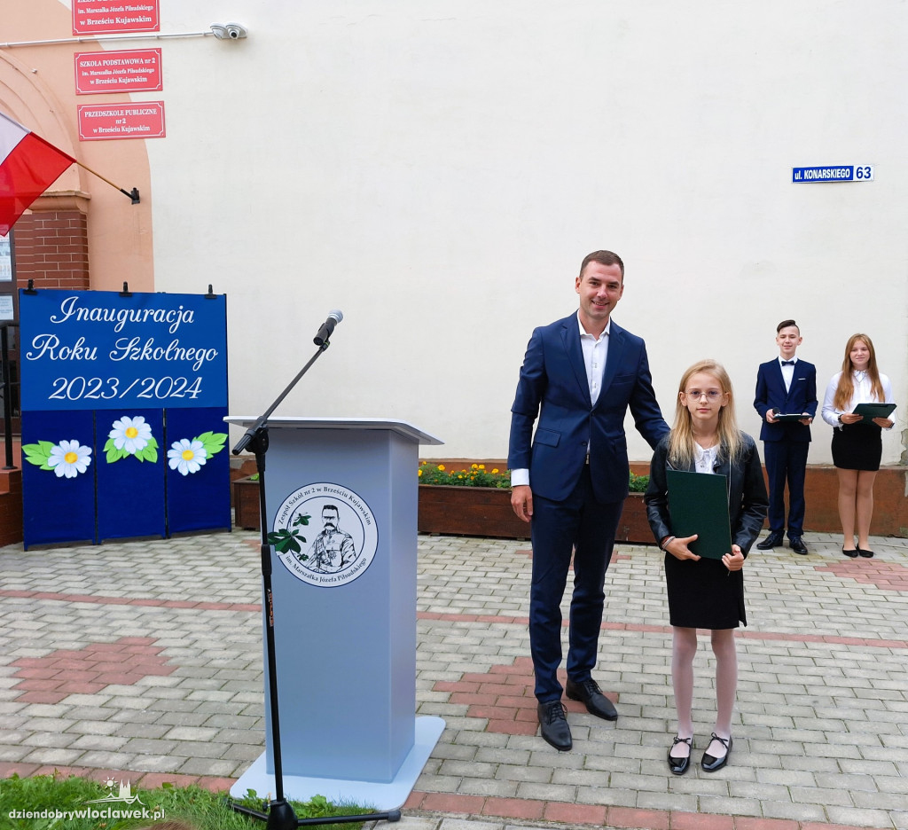 Rozpoczęcie roku szkolnego w SP nr 1 Brześć Kujawski