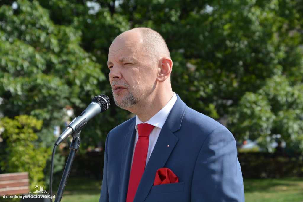 Narodowe Czytanie na Placu Wolności