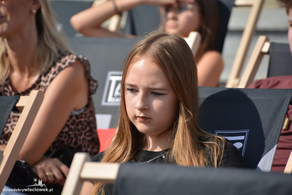 Narodowe Czytanie na Placu Wolności