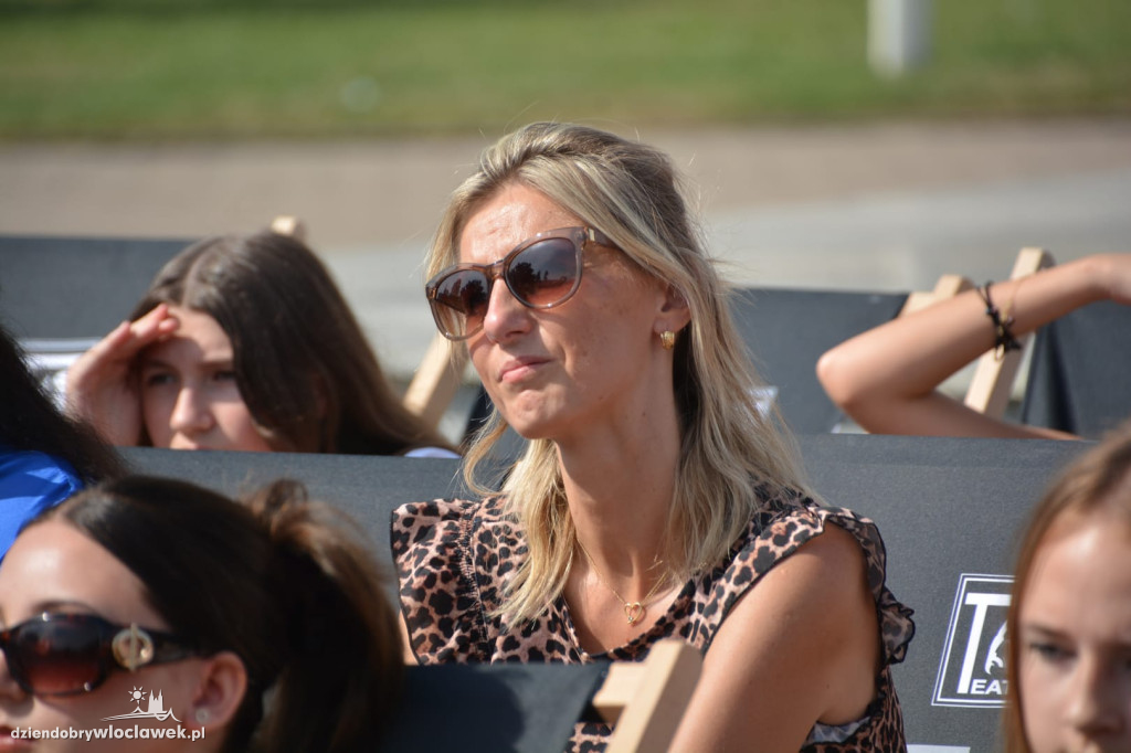 Narodowe Czytanie na Placu Wolności