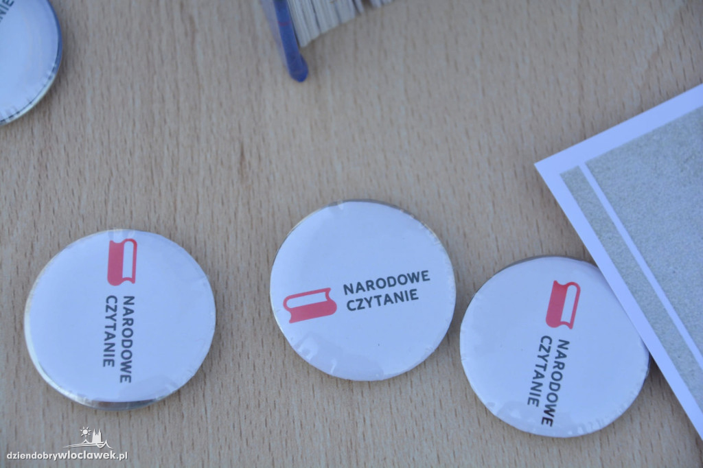 Narodowe Czytanie na Placu Wolności