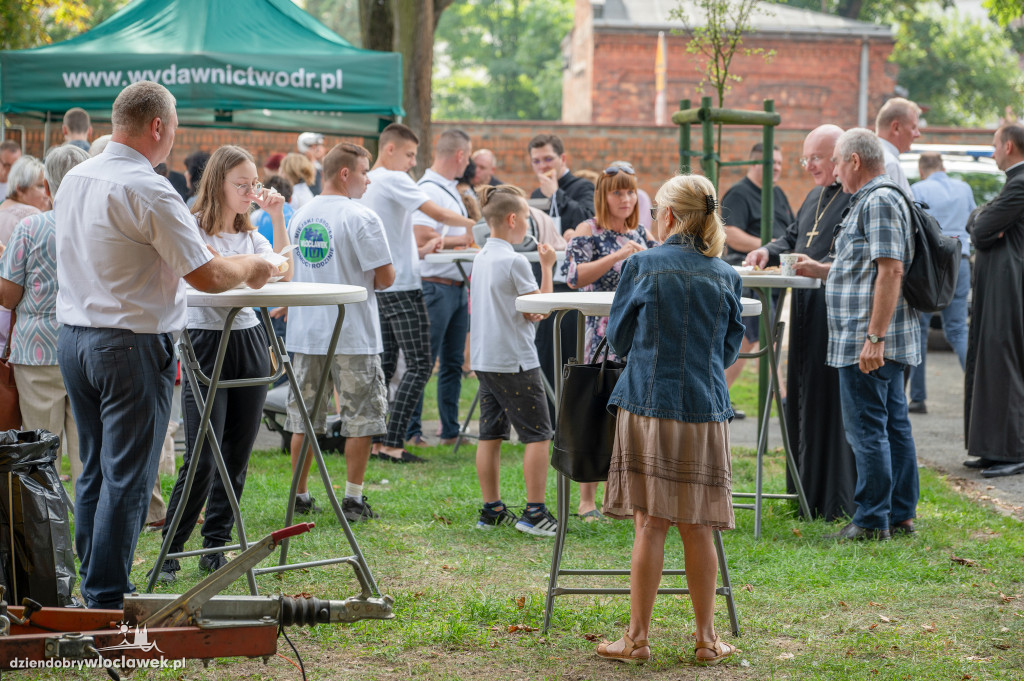 Festyn na dziedzińcu Wyższego Seminarium Duchownego