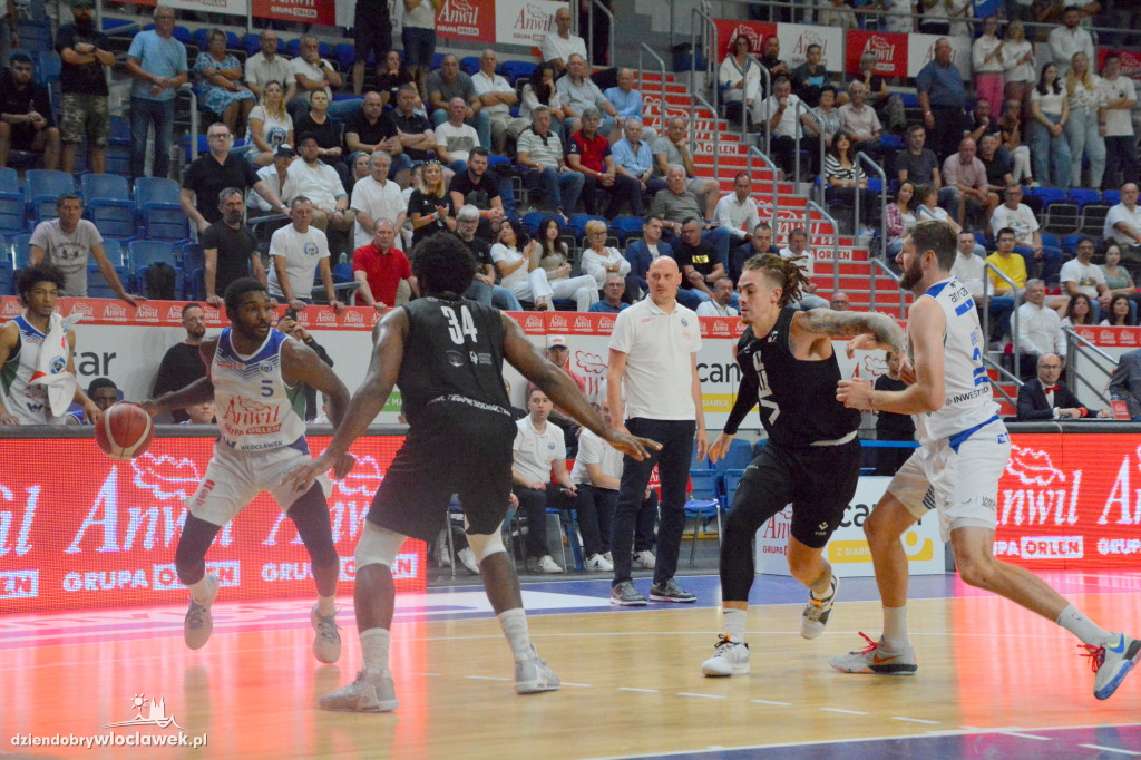 Anwil Włocławek vs. VEF Ryga na ANWIL Basketball Cup