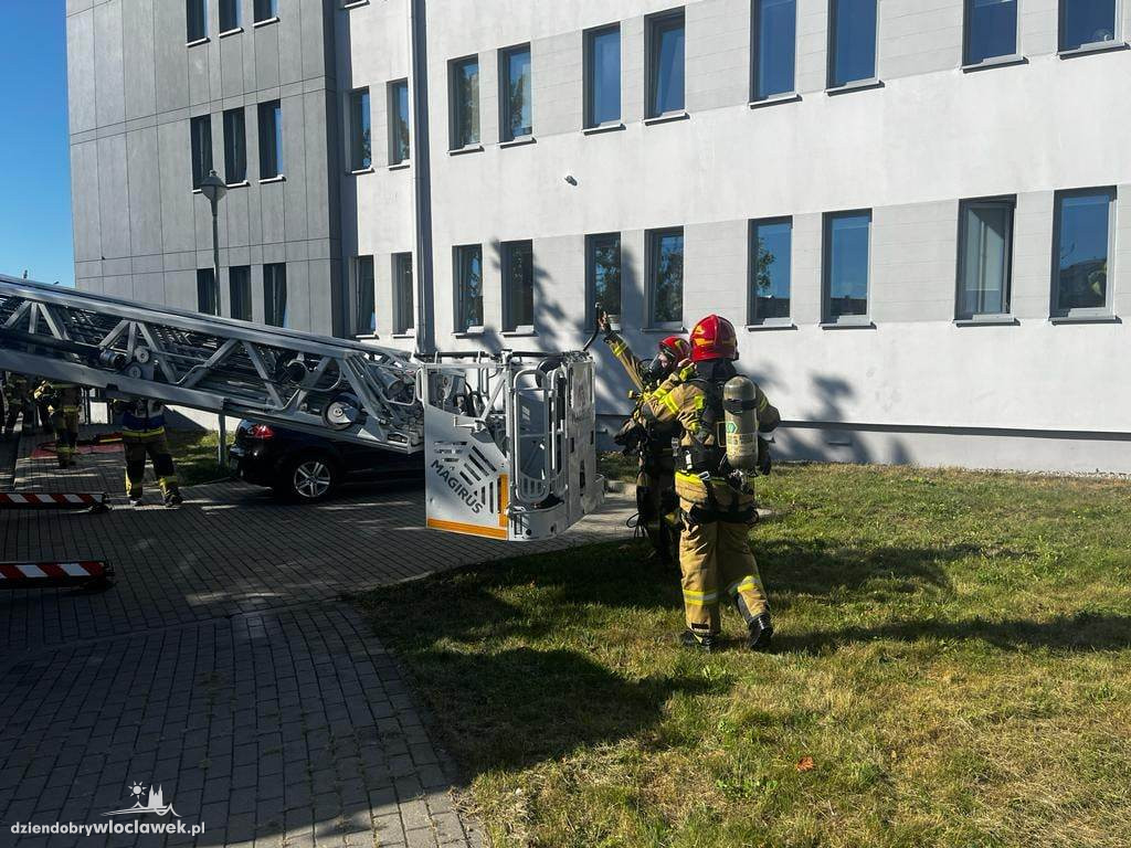 Ćwiczenia straży w Urzędzie Skarbowym