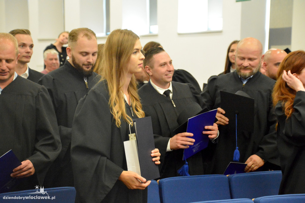 Absolwenci PANS odebrali dyplomy (cz.1)