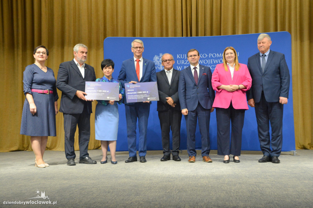 Czeki z Rządowego Programu Inwestycji Strategicznych
