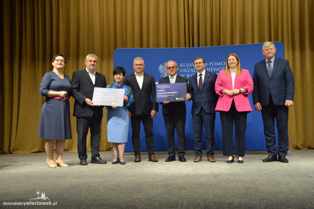 Czeki z Rządowego Programu Inwestycji Strategicznych