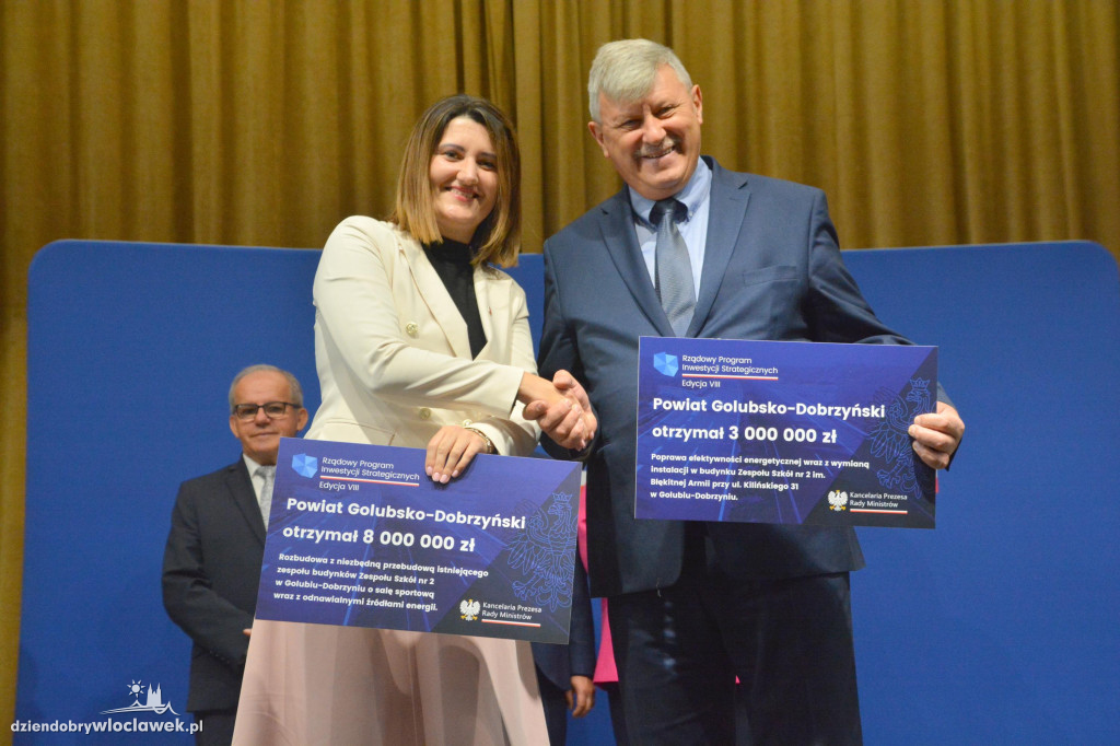Czeki z Rządowego Programu Inwestycji Strategicznych