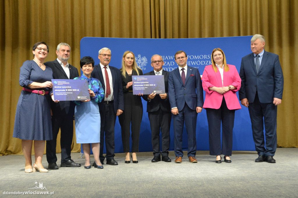 Czeki z Rządowego Programu Inwestycji Strategicznych