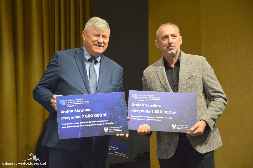 Czeki z Rządowego Programu Inwestycji Strategicznych