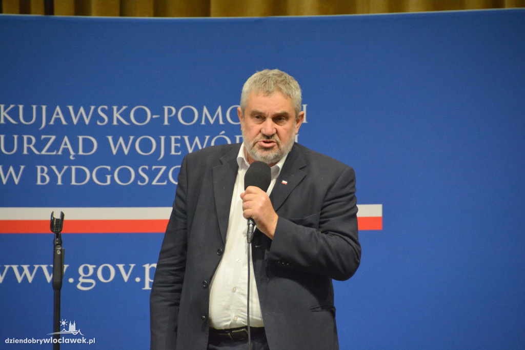 Czeki z Rządowego Programu Inwestycji Strategicznych