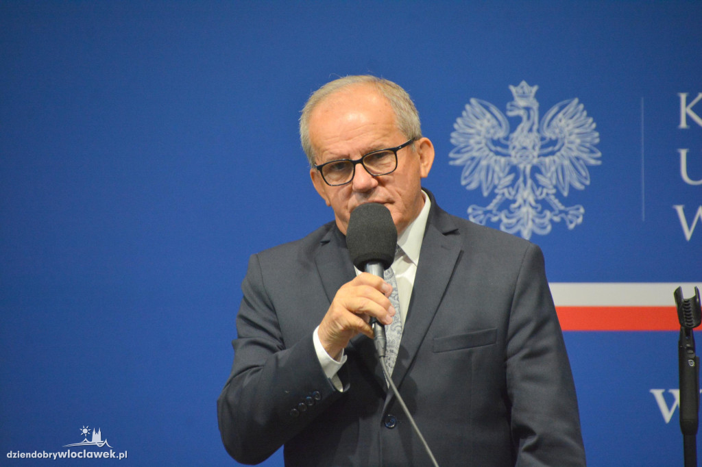 Czeki z Rządowego Programu Inwestycji Strategicznych