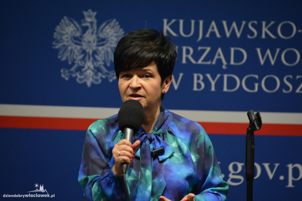 Czeki z Rządowego Programu Inwestycji Strategicznych