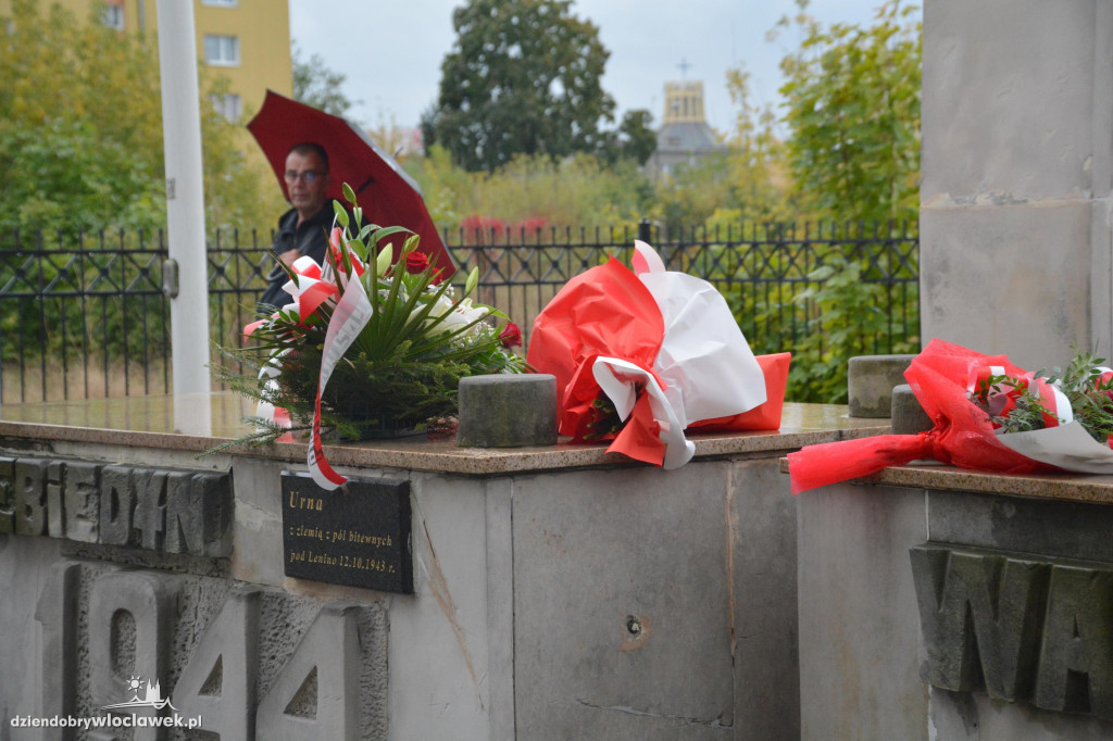 80. rocznica bitwy pod Lenino pod Pomnikiem Sapera