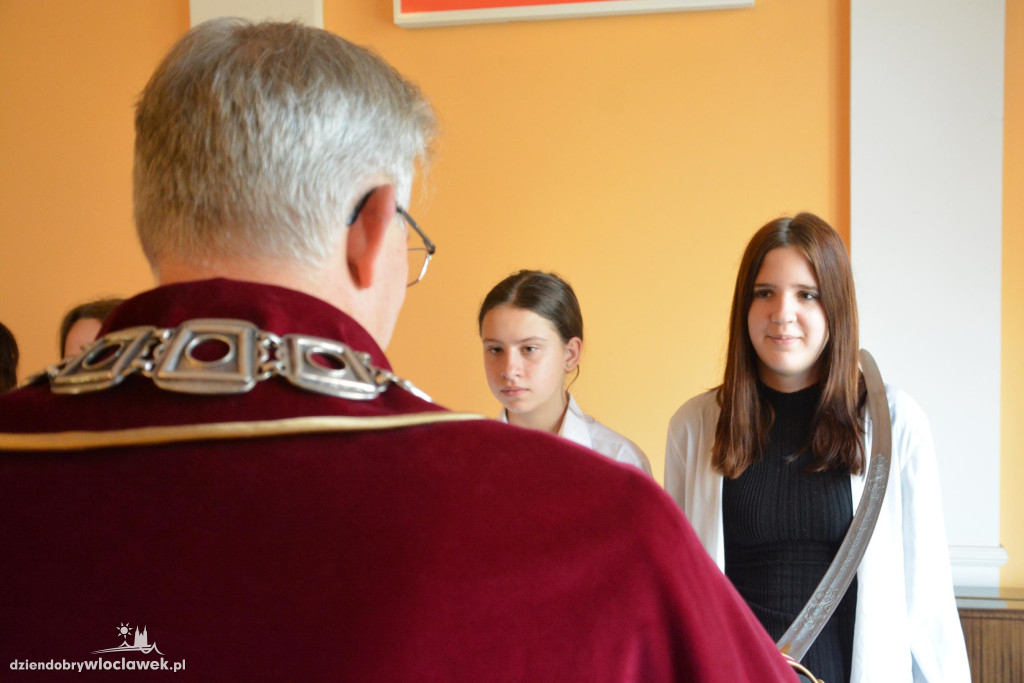 Pasowanie na ucznia w Cechu Rzemiosł Różnych