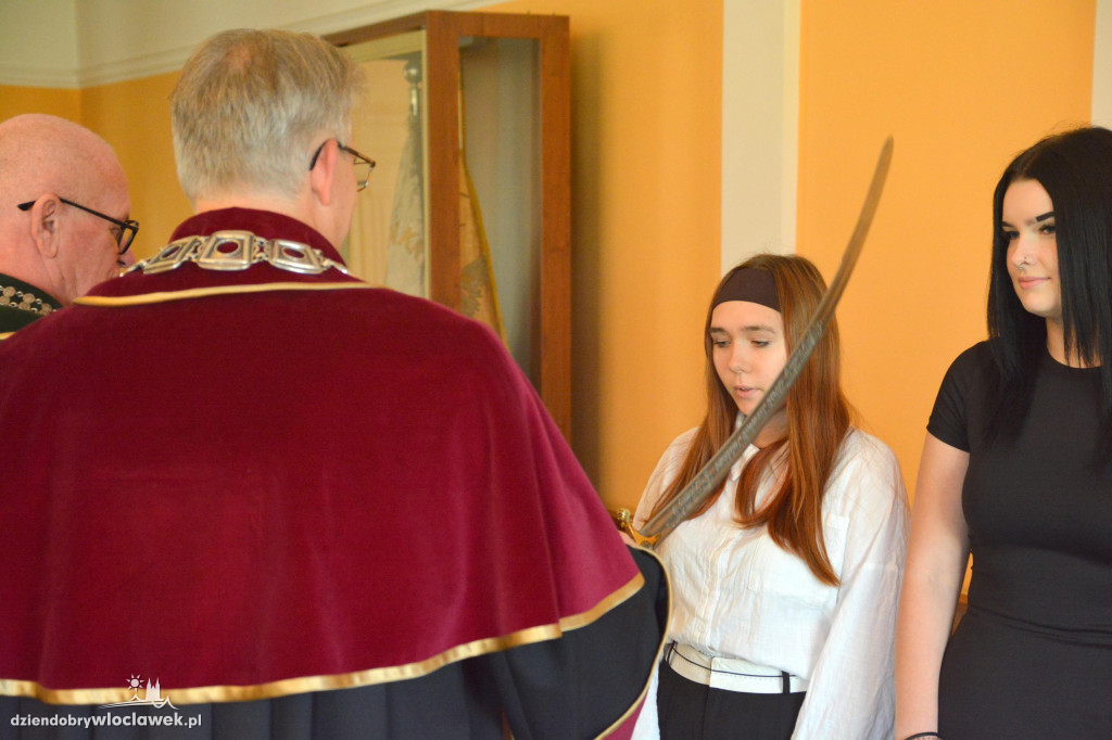 Pasowanie na ucznia w Cechu Rzemiosł Różnych