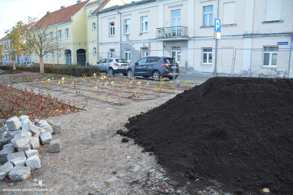 Stary Rynek z nową zielenią