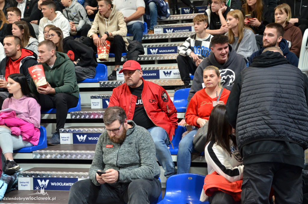 Kibice na meczu Anwil Włocławek vs CSU Sibiu
