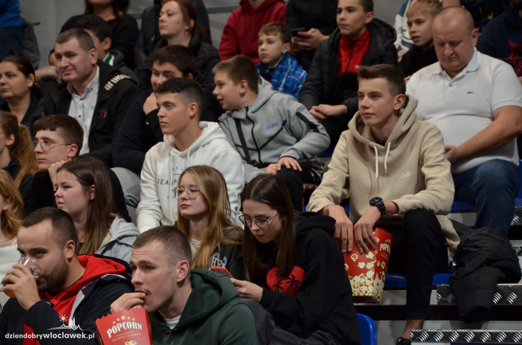 Kibice na meczu Anwil Włocławek vs CSU Sibiu