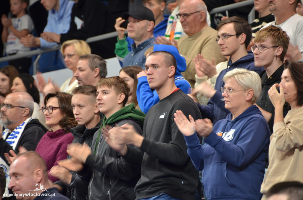 Kibice na meczu Anwil Włocławek vs CSU Sibiu
