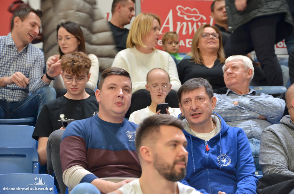 Kibice na meczu Anwil Włocławek vs CSU Sibiu