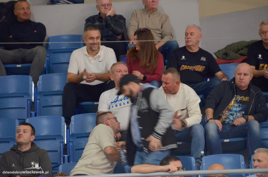 Kibice na meczu Anwil Włocławek vs CSU Sibiu