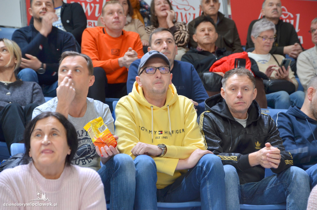 Kibice na meczu Anwil Włocławek vs CSU Sibiu