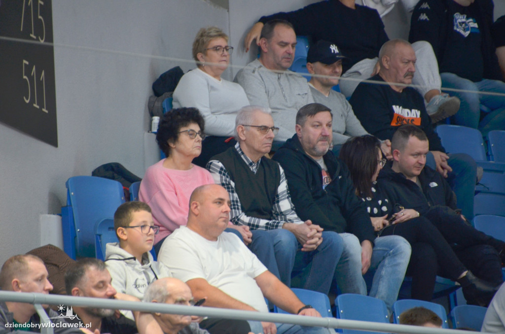 Kibice na meczu Anwil Włocławek vs CSU Sibiu