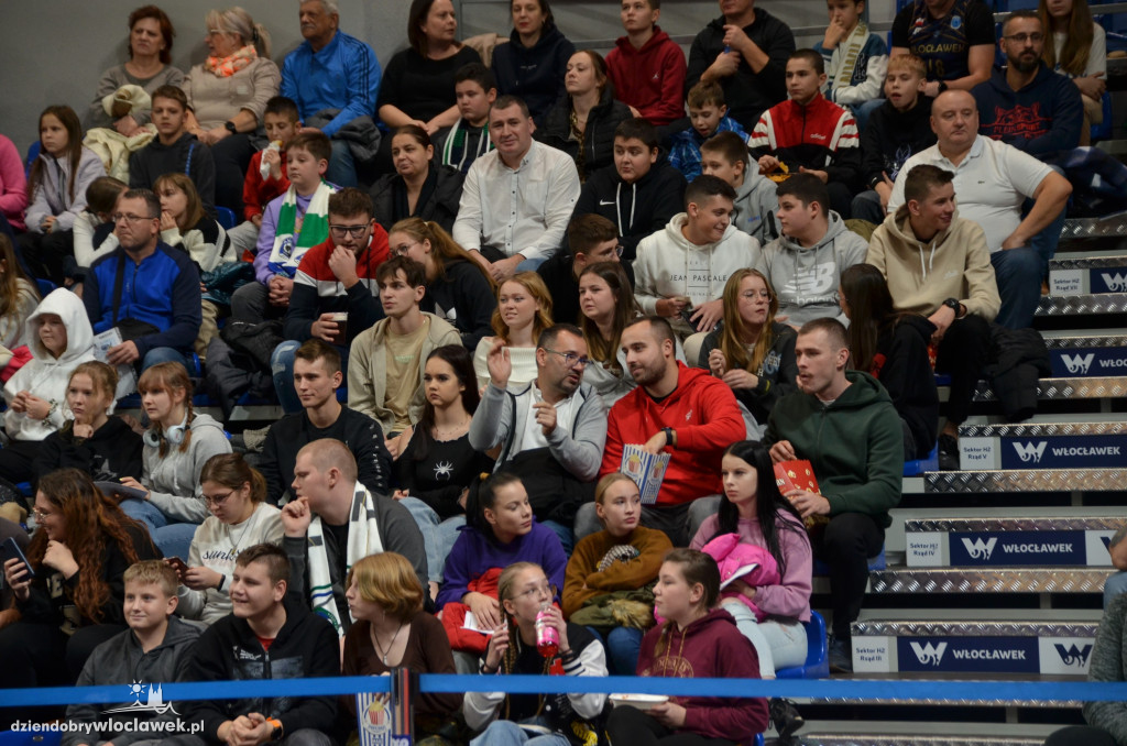 Kibice na meczu Anwil Włocławek vs CSU Sibiu
