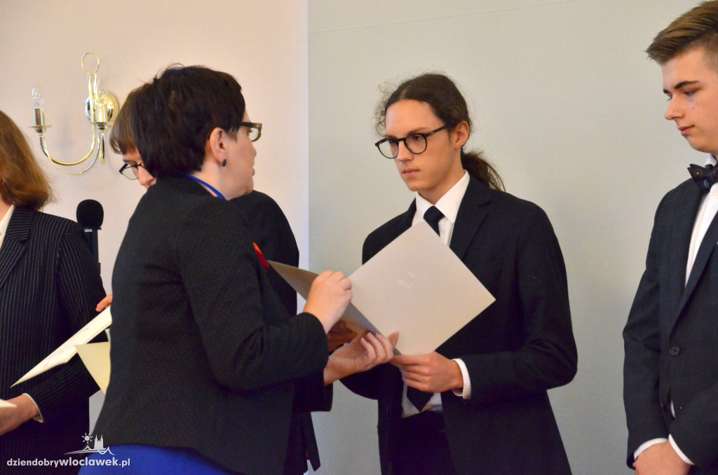 Wręczenie stypendiów Premiera oraz MEN w LZK
