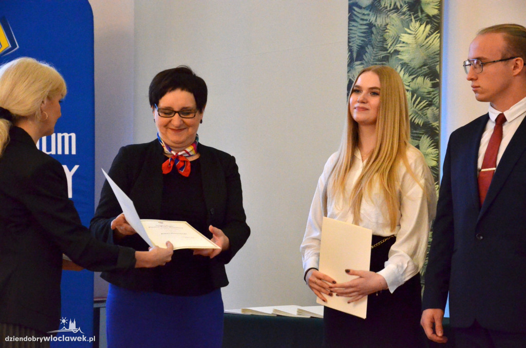 Wręczenie stypendiów Premiera oraz MEN w LZK