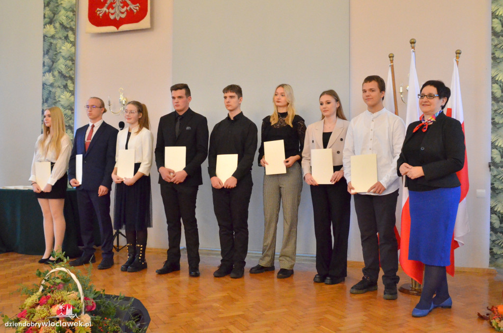 Wręczenie stypendiów Premiera oraz MEN w LZK