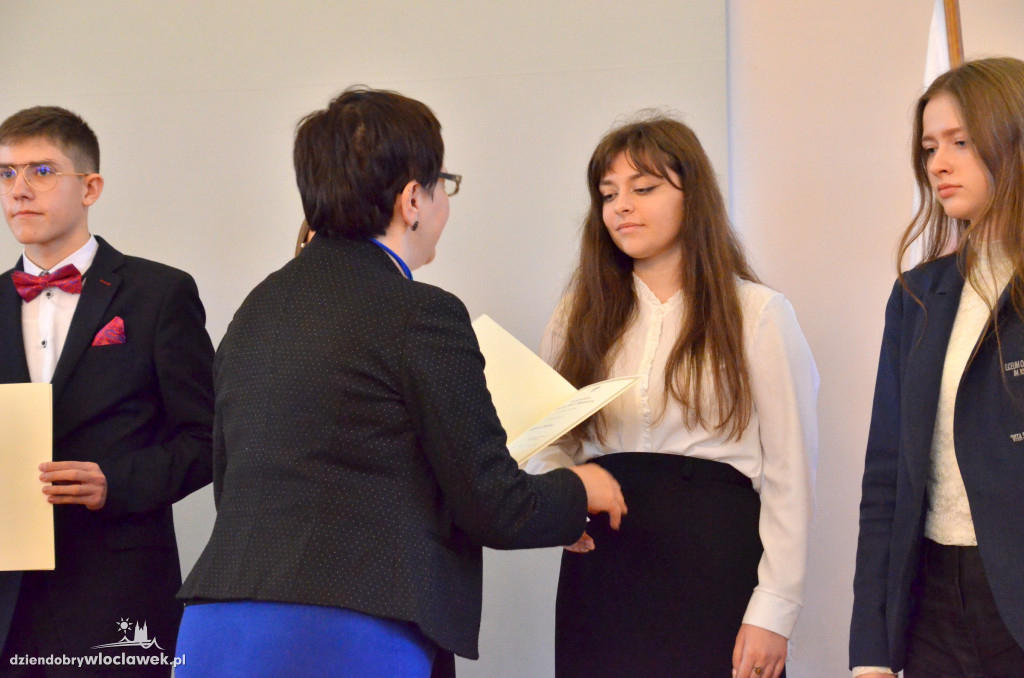 Wręczenie stypendiów Premiera oraz MEN w LZK