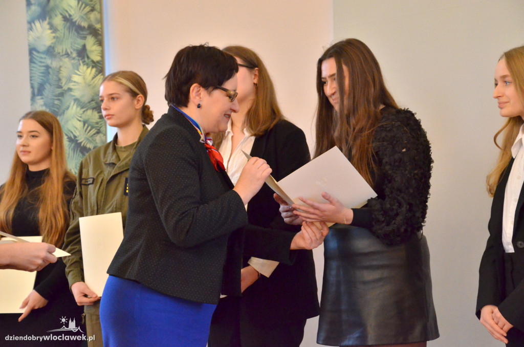 Wręczenie stypendiów Premiera oraz MEN w LZK