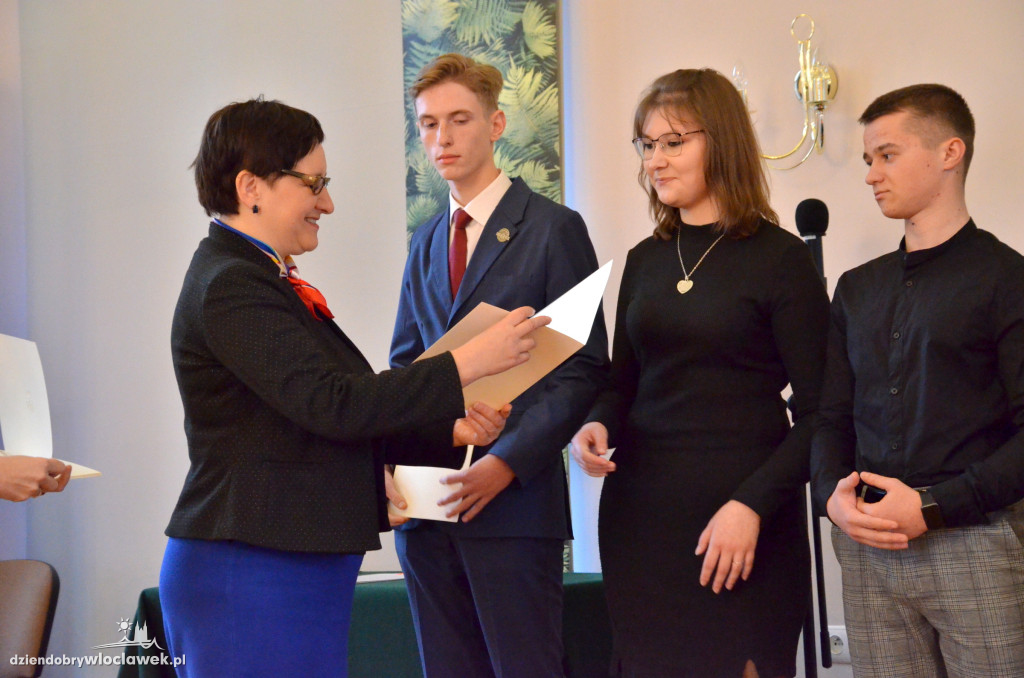 Wręczenie stypendiów Premiera oraz MEN w LZK