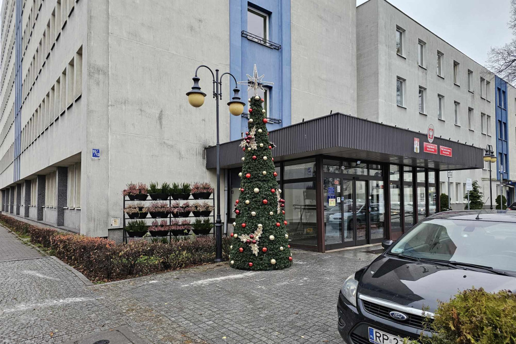 Montaż iluminacji świątecznej