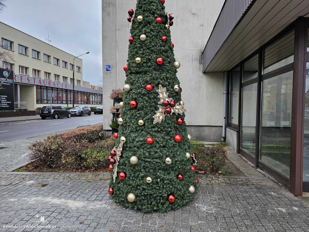 Montaż iluminacji świątecznej