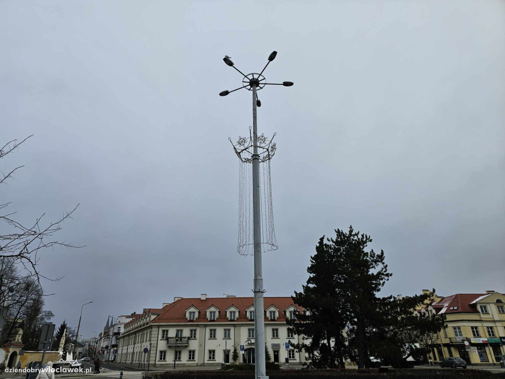Montaż iluminacji świątecznej