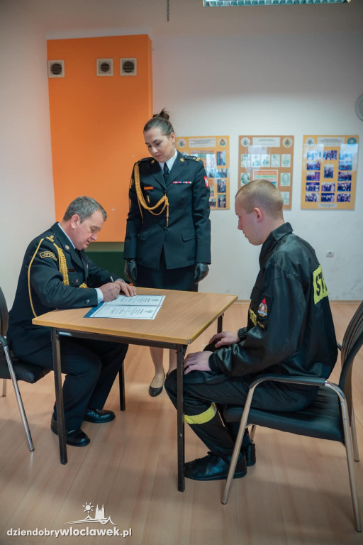 Awanse i wyróżnienia dla strażaków z Włocławka