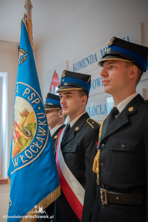 Awanse i wyróżnienia dla strażaków z Włocławka