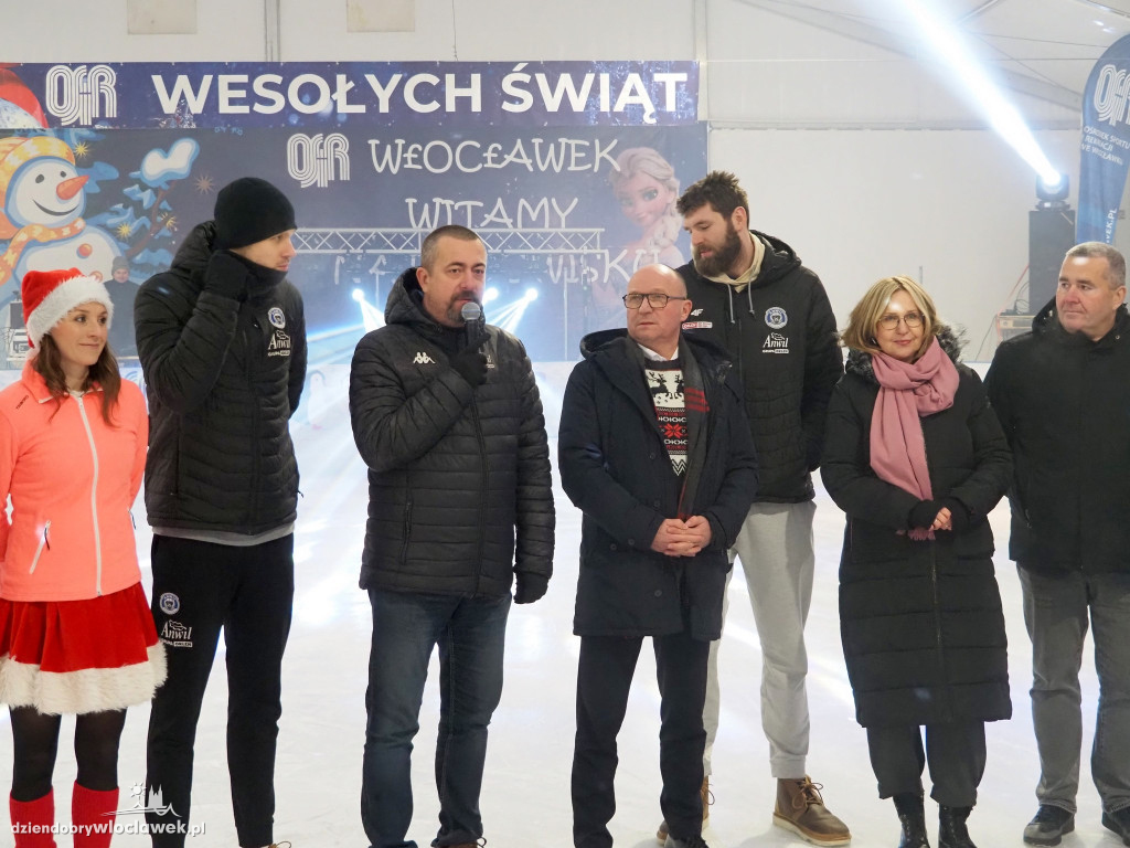 Otwarcie lodowiska OSiR na Słodowie