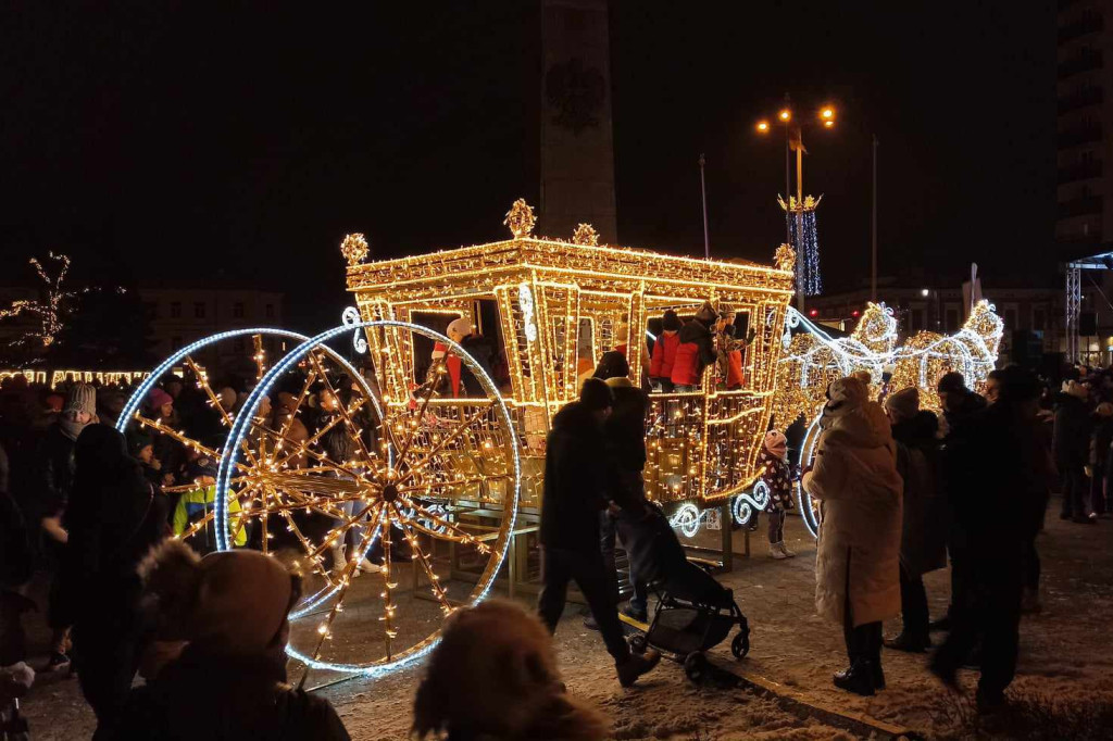 We Włocławku rozbłyska świąteczna iluminacja