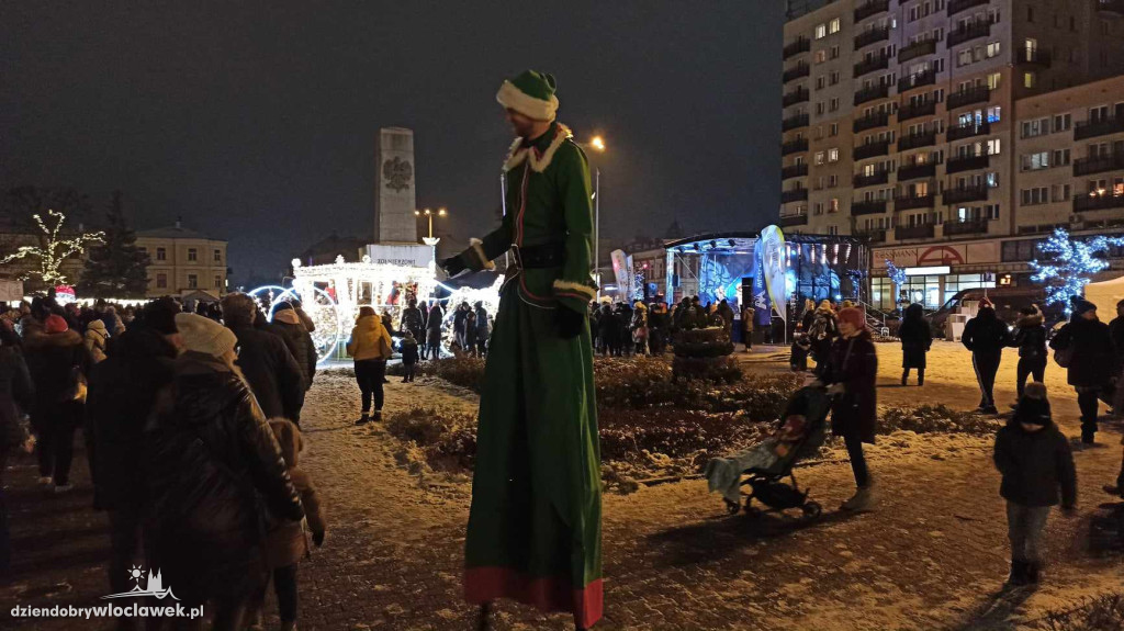 We Włocławku rozbłyska świąteczna iluminacja