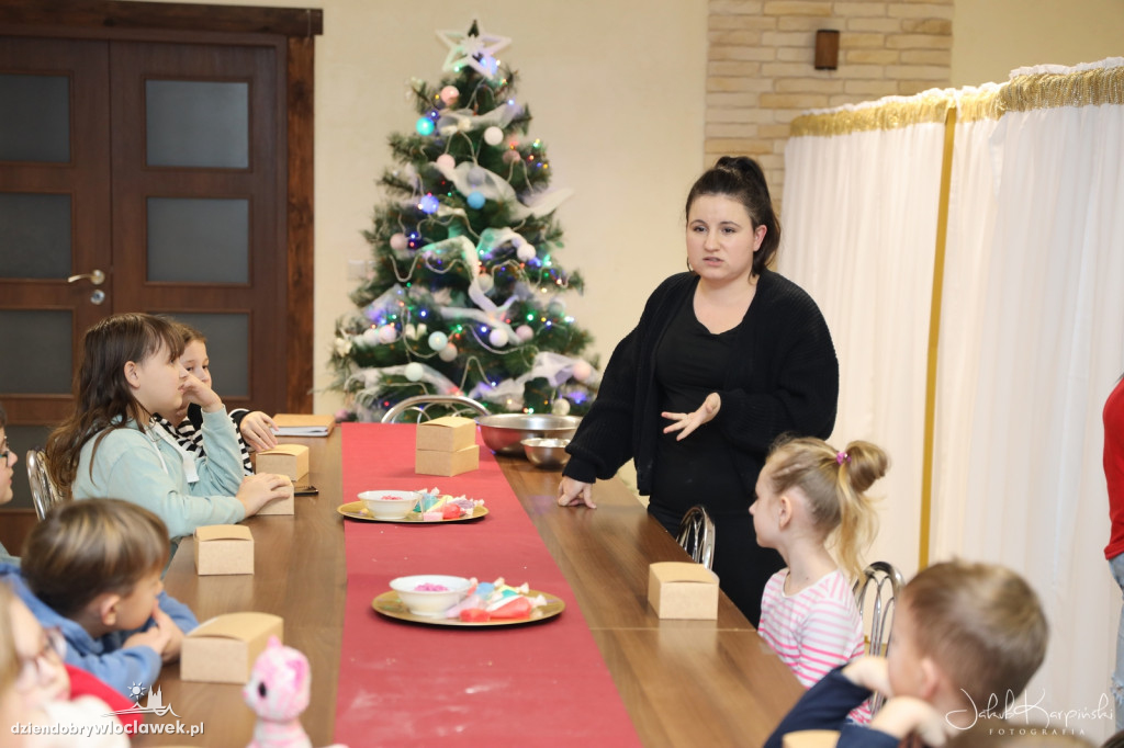 Dzieci dekorowały pierniki U Grażyny