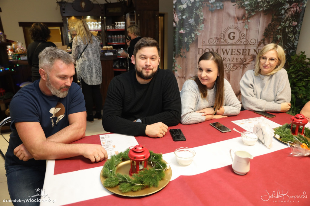 Dzieci dekorowały pierniki U Grażyny