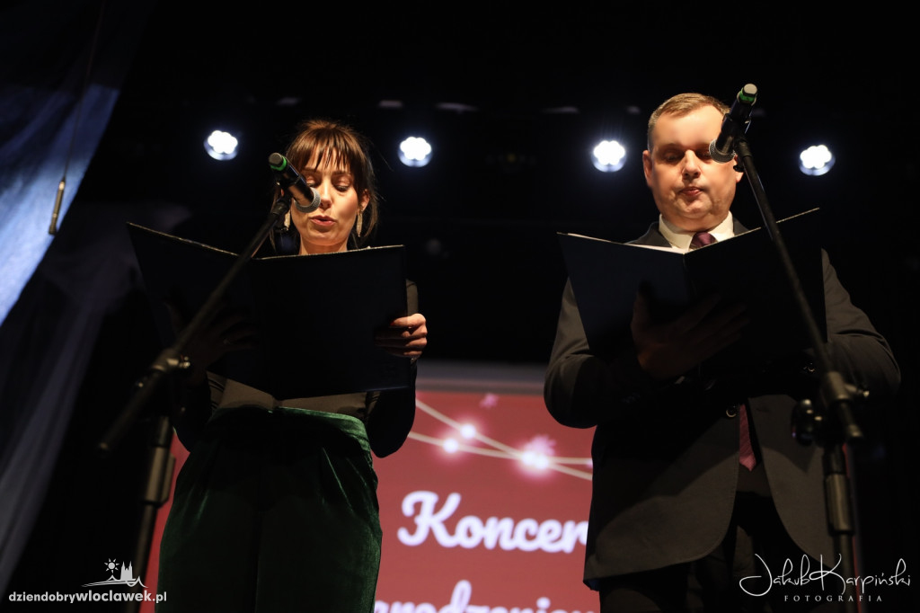 Koncert i kiermasz Bożonarodzeniowy w Wahadle