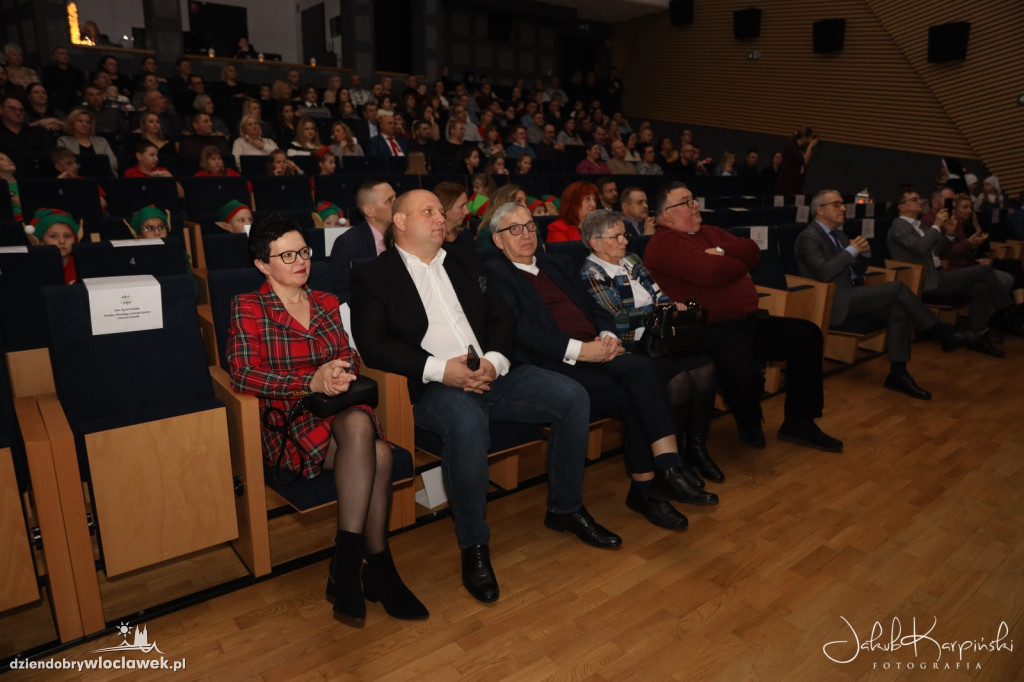 Koncert i kiermasz Bożonarodzeniowy w Wahadle