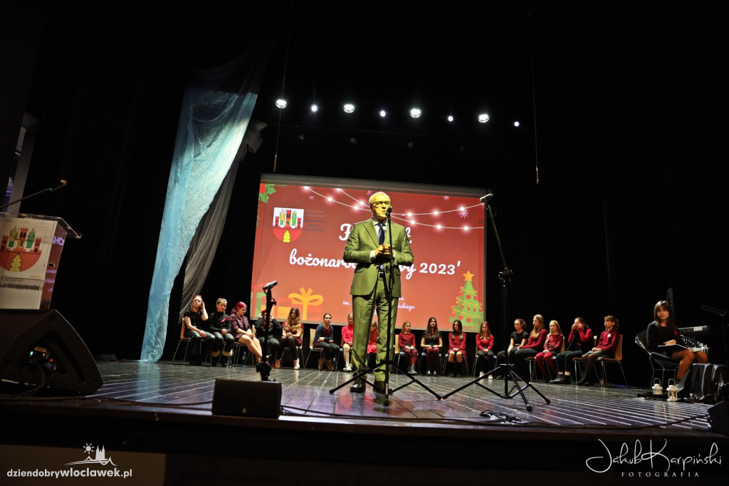 Koncert i kiermasz Bożonarodzeniowy w Wahadle